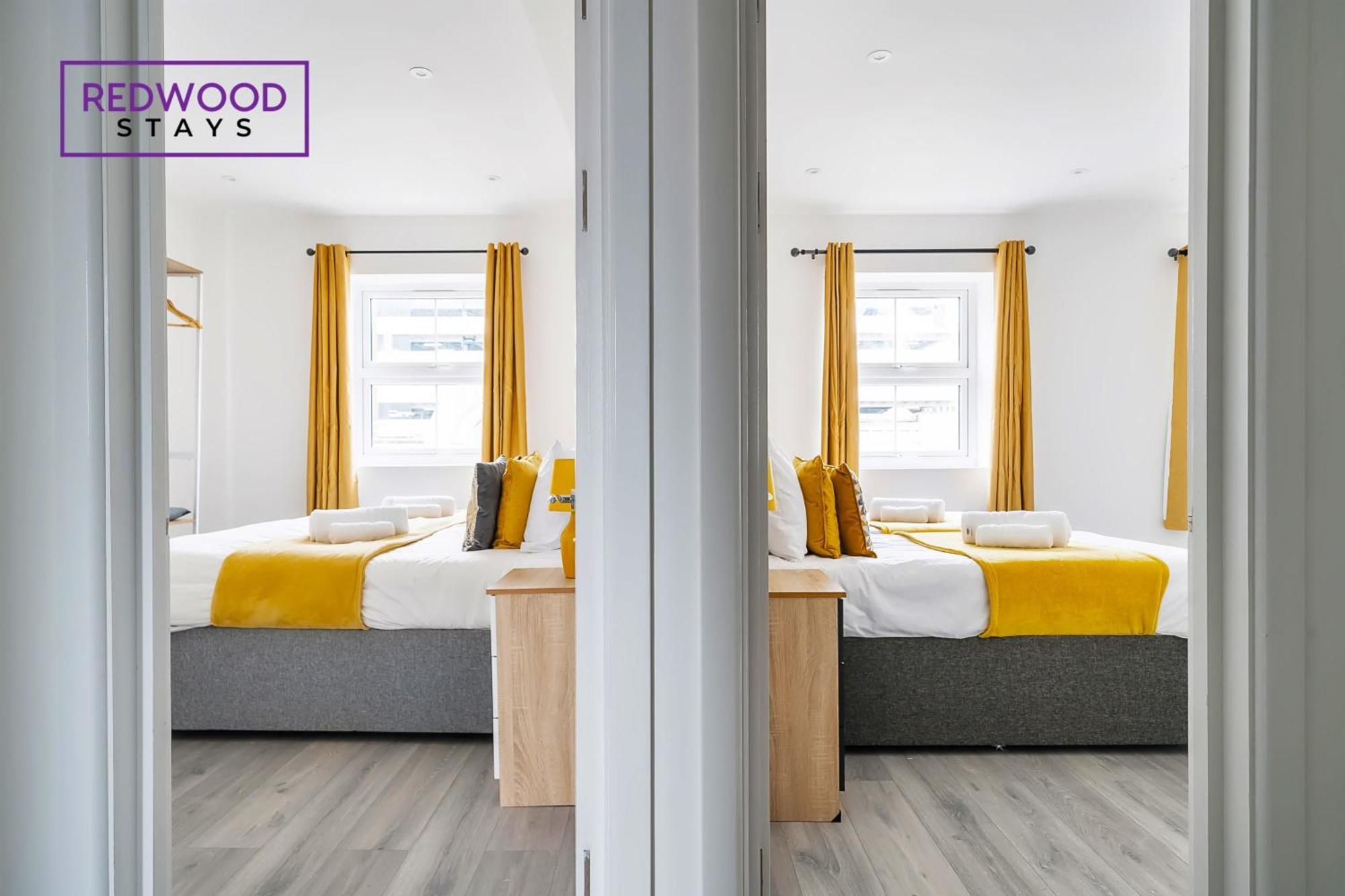 Brand New, 2 Bed 1 Bath, Modern Town Center Apartment, Free Wifi & Netflix By Redwood Stays อัลเดอร์ช็อต ภายนอก รูปภาพ
